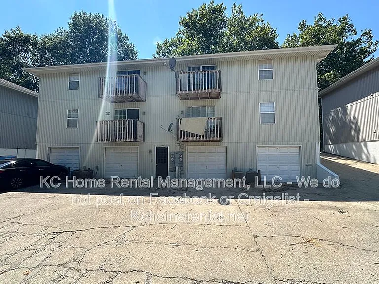 211 NW Barr Rd #C — Photo 29