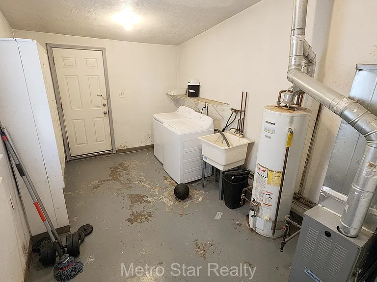 353 W Brockton Ave — Photo 12