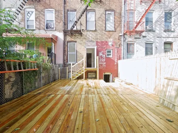 784 Halsey Street image 10 of 15