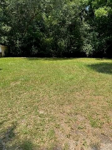2nd image of 2522 Club House Rd