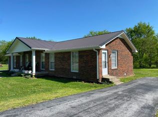 8 Holloway Rd, Lebanon, TN 37090