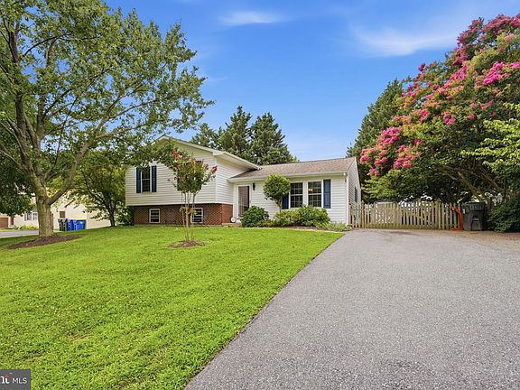 2nd image of 29397 Petunia Dr