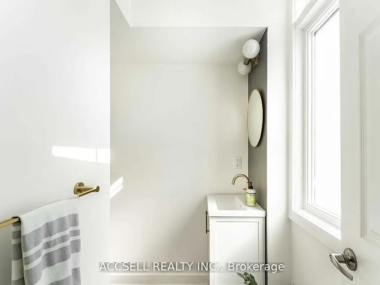 3400 Lake Shore Blvd W #229 — Photo 6