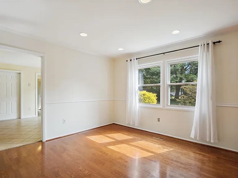 4607 Marshall Hall Ln — Photo 8