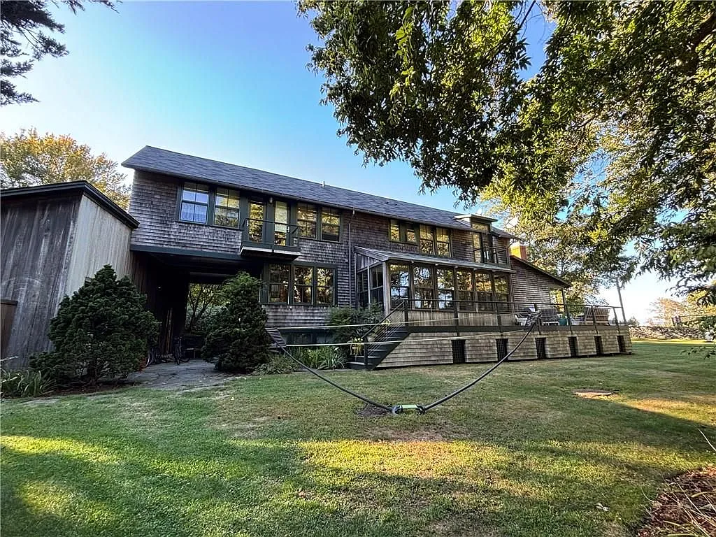 4 bed, 4.0 bath, 2916 sqft, $32,000 — Photo 2