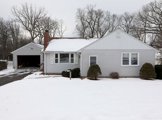 819 Matianuck Ave, Windsor, CT 06095