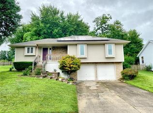 1010 NE Mulberry St, Lees Summit, MO 64086