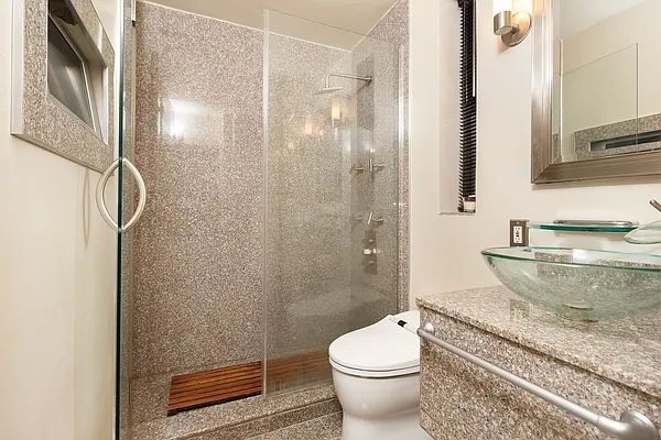 Rented by MOTION New York | media 7