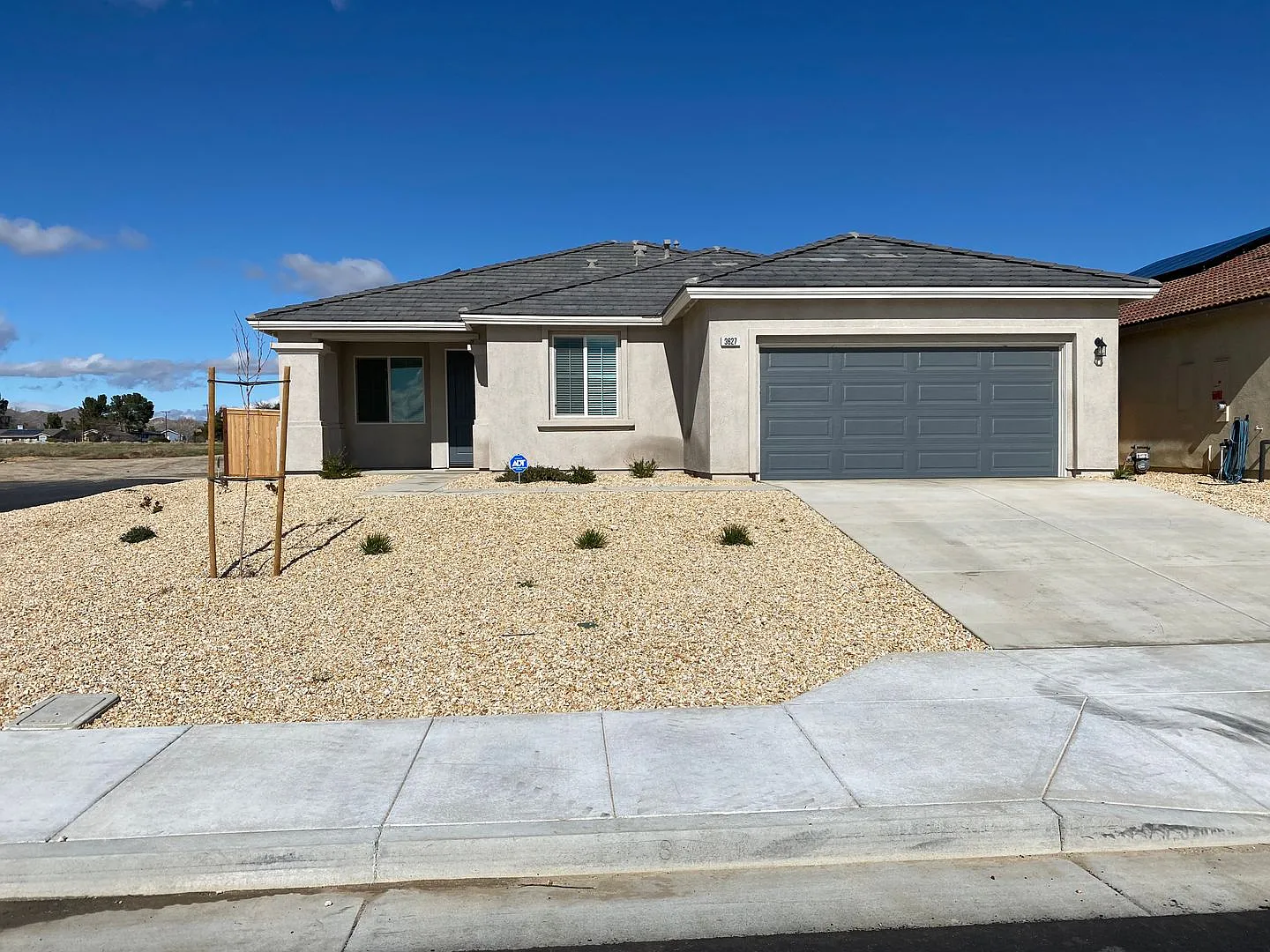 Gorgeous Rosamond 4 Bedroom — Photo 3