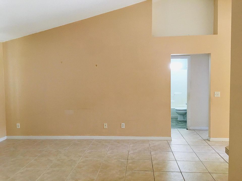 1st image of 1363 32nd Avenue SW