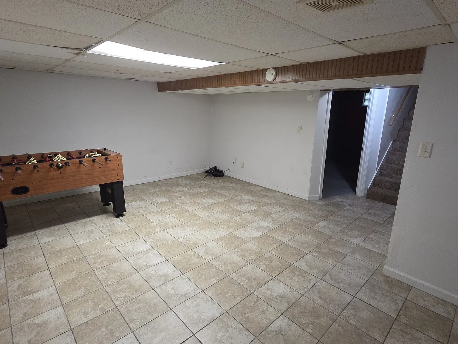 4 bed, 1255 sqft, $2,000 — Photo 3