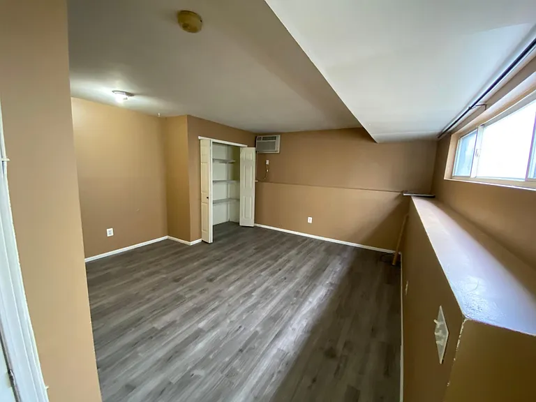 55 Tremont Ave #B — Photo 10