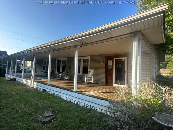 300/304 6th St E, Belle, WV 25015