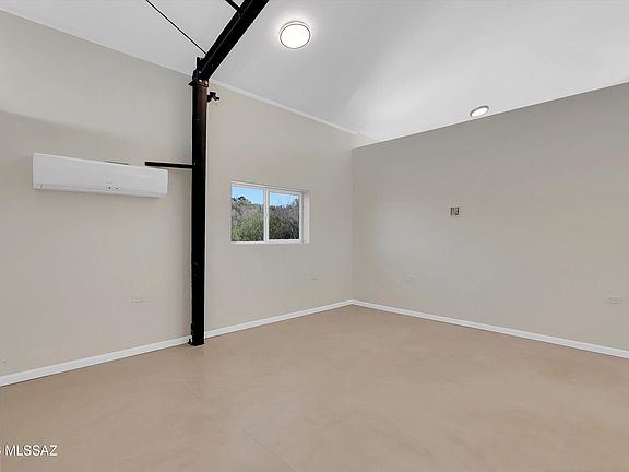 5th image of 5255 S Perlita Rd