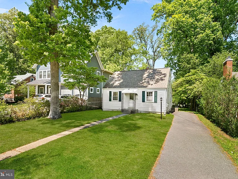 3103 Plyers Mill Rd — Photo 2