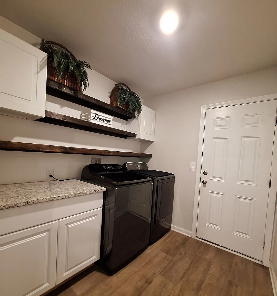 223 Ryder Ln — Photo 4