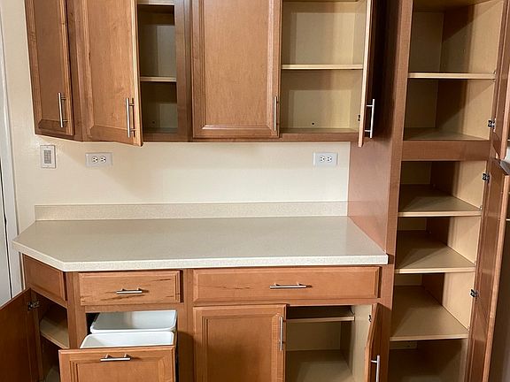 5th image of 545 W 32nd St #1