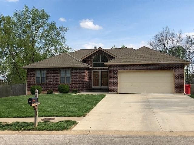 1st image of 3600 NW Dogwood Dr