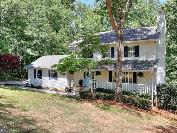 2315 Fisher Dr, Loganville, GA 30052