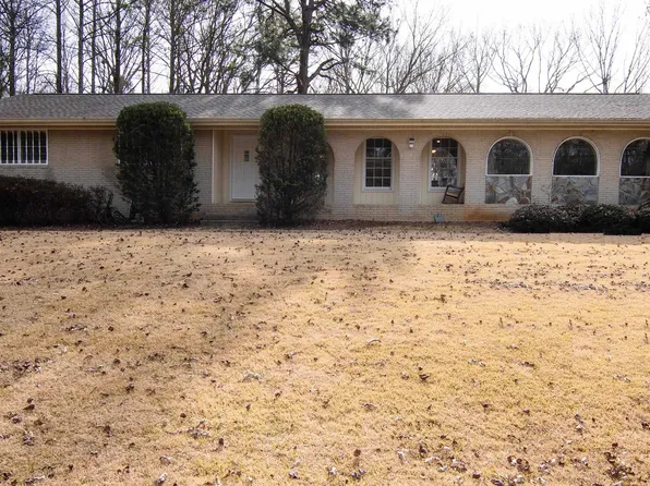 303 Woodland Way, Carrollton, GA 30116