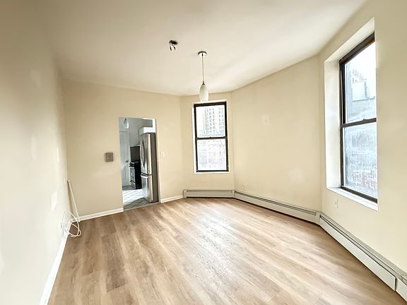 5th image of 246 W 106th St #4O