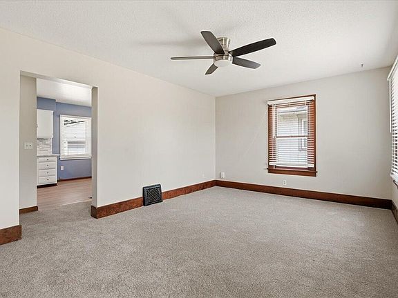 4th image of 3434 6th Ave