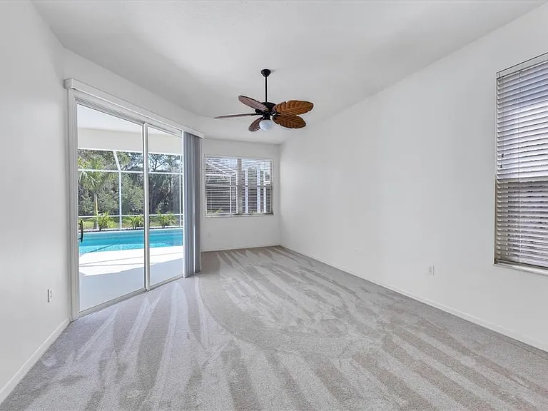 8501 Park Shore Ln — Photo 23