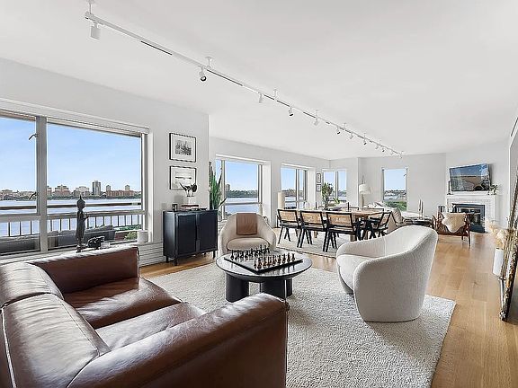 3rd image of 374 W 11th St APT 7