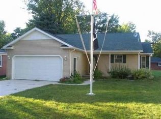 1824 Center St, Carleton, MI 48117