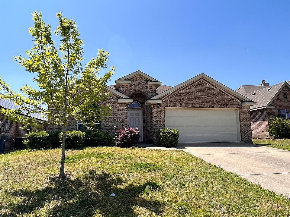 1st image of 208 Creekwood Dr