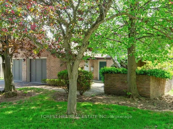 43 Beaverhall Dr, Toronto, ON M2L 2C8