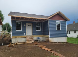 1018 N 4th St, Atchison, KS 66002