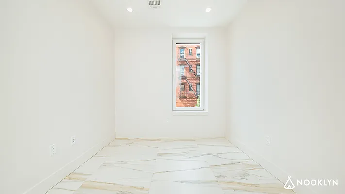 Rented by Nooklyn NYC LLC | media 25