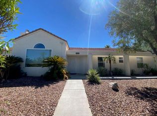 38648 Vista Dr, Cathedral City, CA 92234