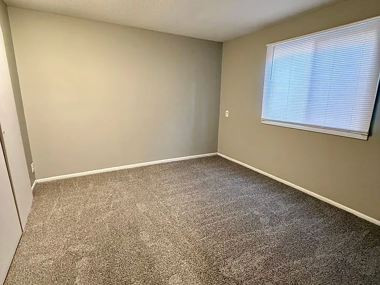 Renovated Apartment Just for You — Photo 7