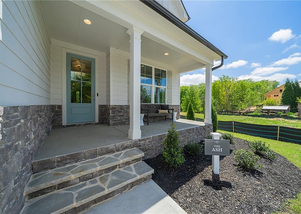 1st image of 12 Knollwood Way NW