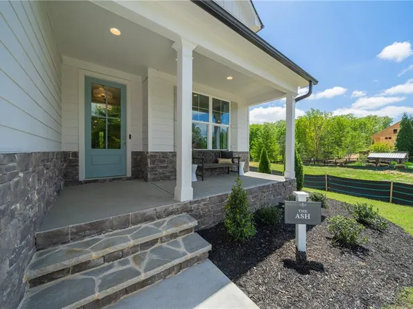 12 Knollwood Way NW, Cartersville, GA 30121