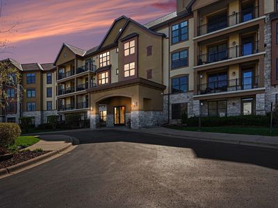 1320 Riverside Ln APT 202, Mendota Heights, MN, 55118