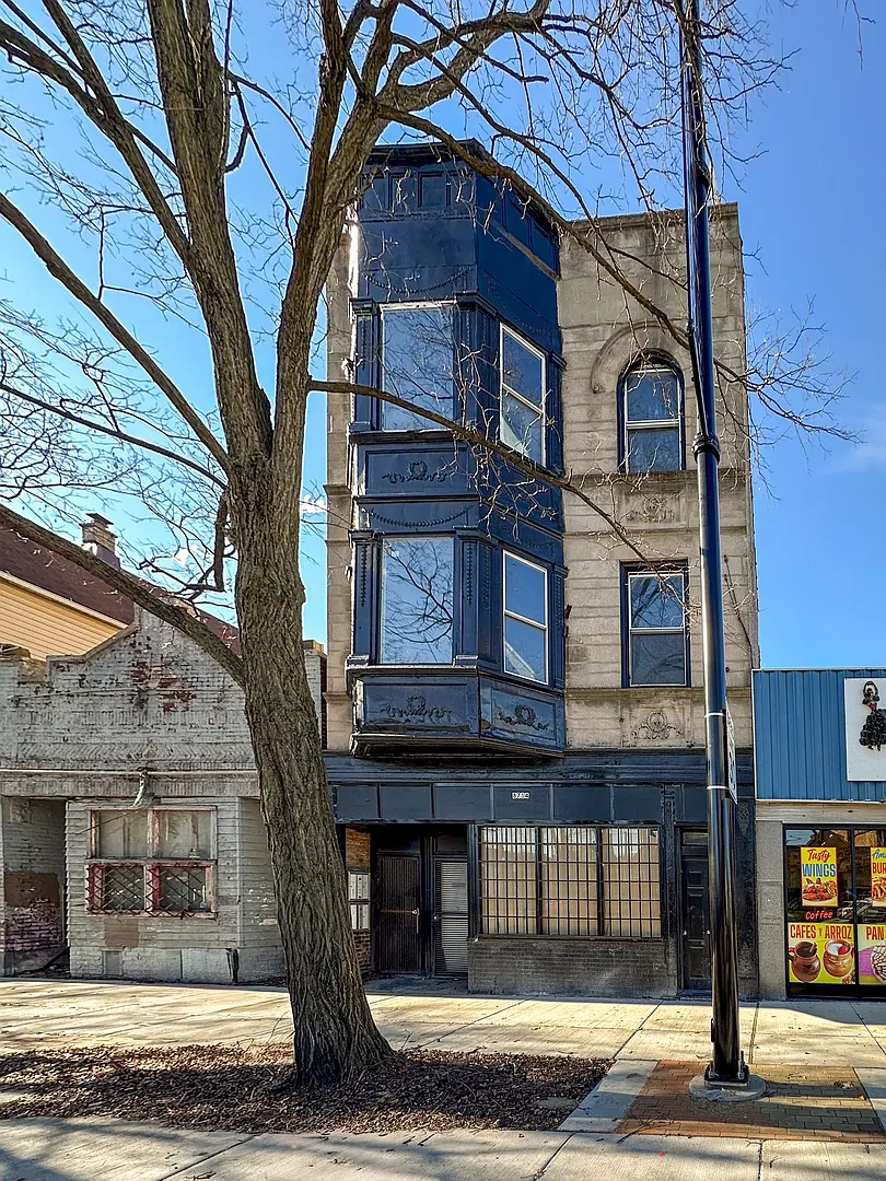 2 bed, 650 sqft, $1,200 — Photo 1