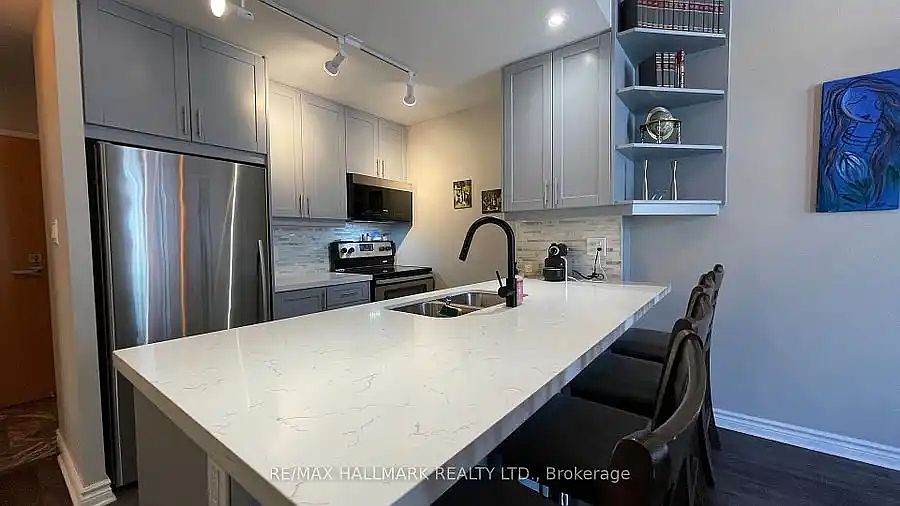 1st image of 39 Jarvis St #601