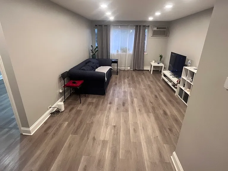 8814 Briar Ct #3C — Photo 2