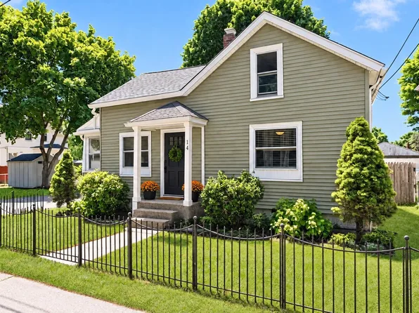14 Sibley St, Attleboro, MA 02703