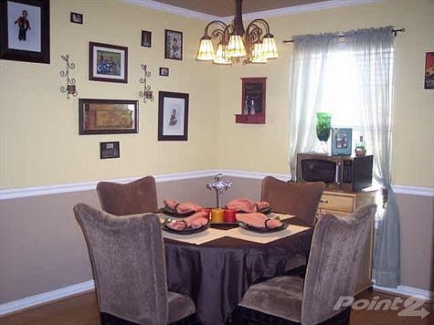 2nd image of 301 College Ave