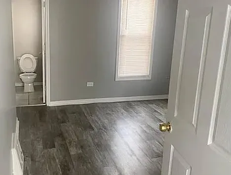 4 bed, 1900 sqft, $2,300 — Photo 2