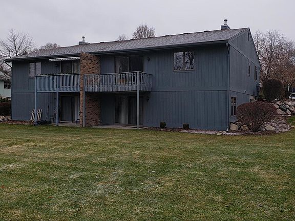 2nd image of 2074 Cranbrook Dr NE #16