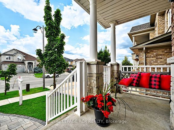 2nd image of 43 Ivy Glen Dr