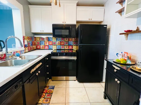 4147 NW 90th Ave, Coral Springs, FL 33065