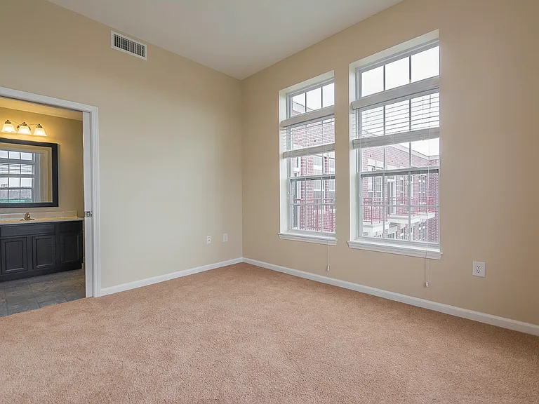632MLK Apartments — Photo 51