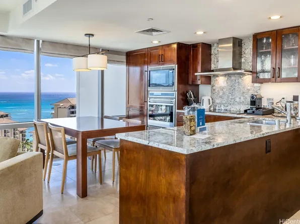 223 Saratoga Rd #2002, Honolulu, HI 96815