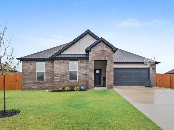 2105 Oliver St, Pea Ridge, AR 72751